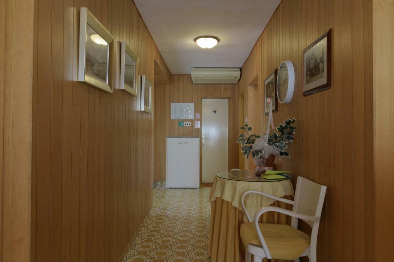 Rooms Mirjana - Centre Of טרוגיר מראה חיצוני תמונה